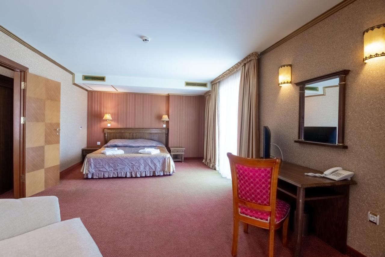 Hotel Mistral Balchik Exterior photo