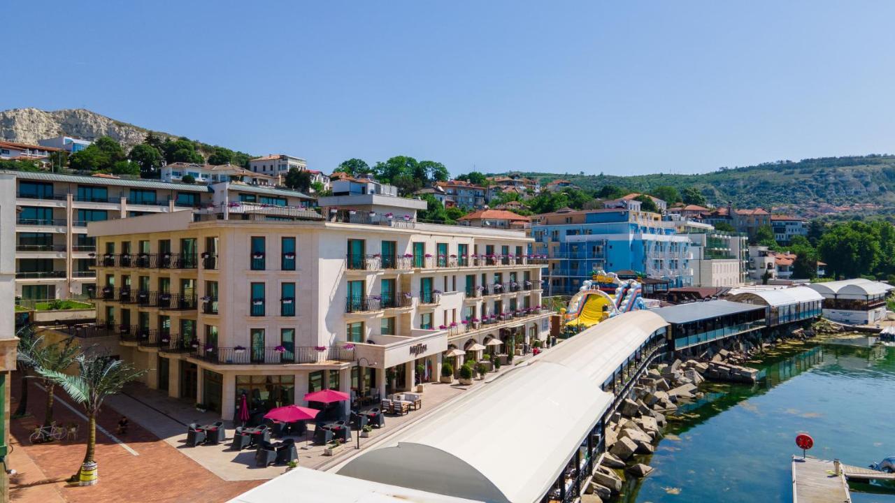 Hotel Mistral Balchik Exterior photo